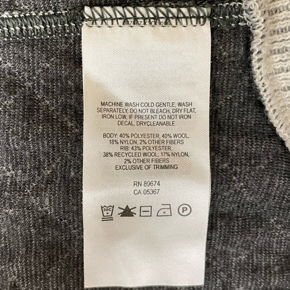 Mountain Hardwear Sarafin Quilted Wool Bomber Jacket Size XS - Picture 10 of 11